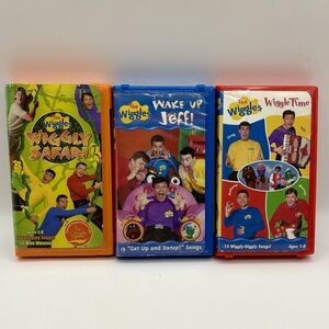 The Wiggles -3 VHS Tapes Wake Up Jeff Wiggle Time Wiggly Safari Clamshell